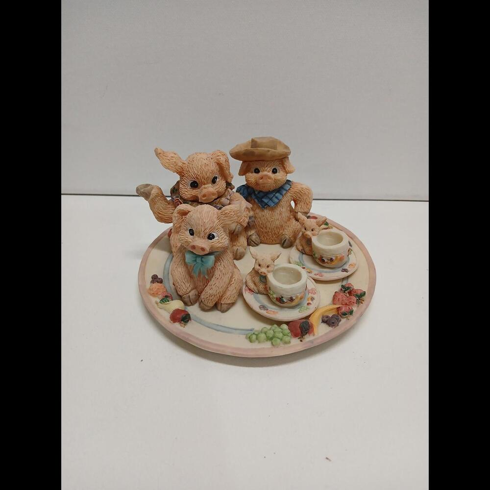 Adorable Young's Inc. Piggy Tea Set Figurine‎